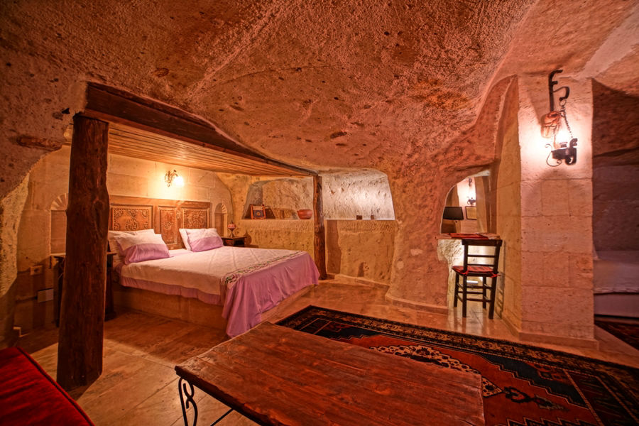 jerveni cave hotel